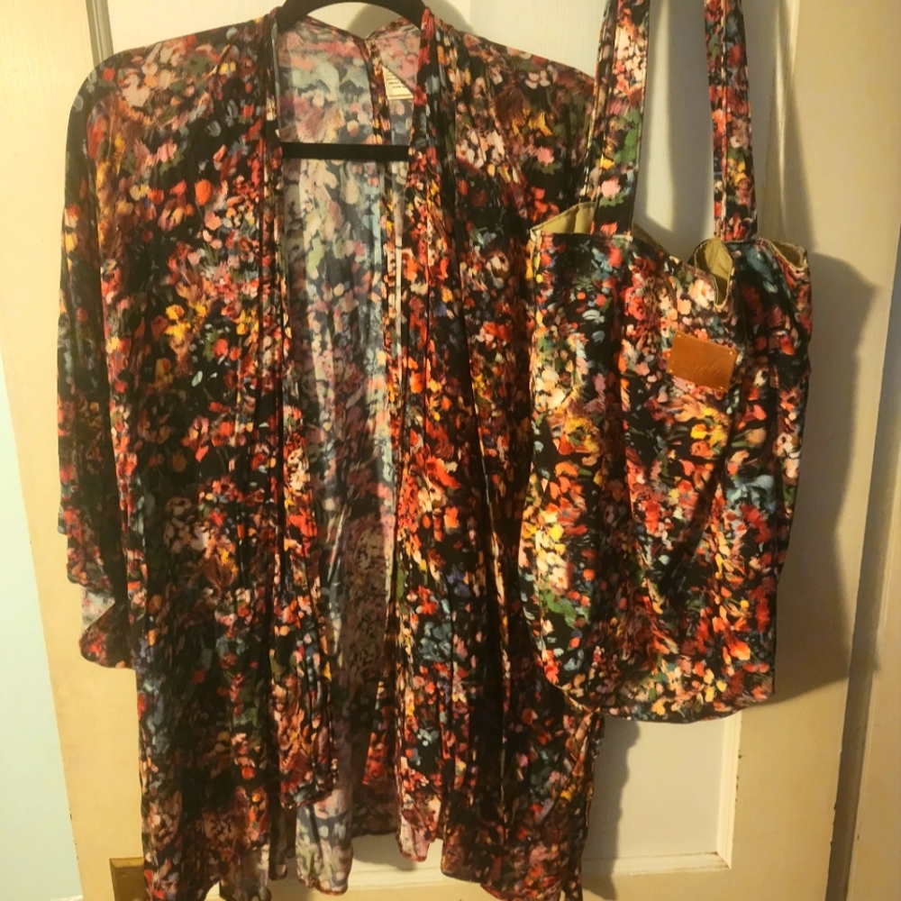 Sseko Monet kimono and tote